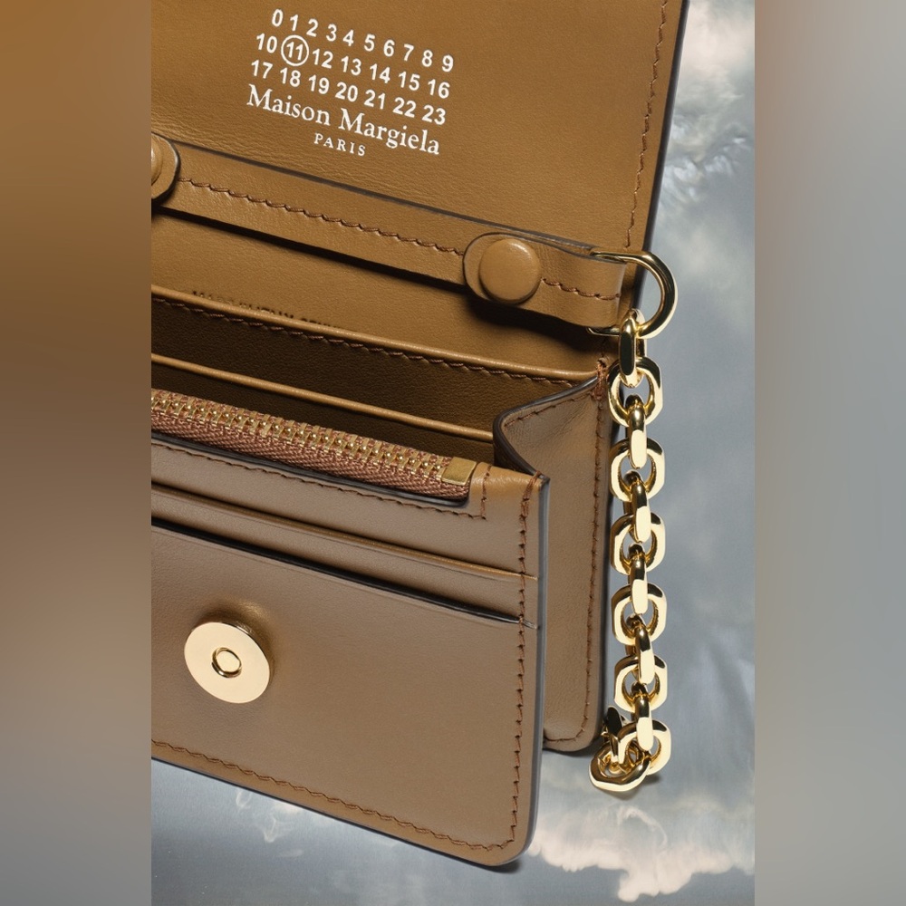 💛Maison Margiela✨100% Authentic Maison Margiela Glitter micro chain wallet✨ - Picture 3 of 10